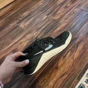 Nike Metcon 4 XD, black/silver/polka dot, size 8.5